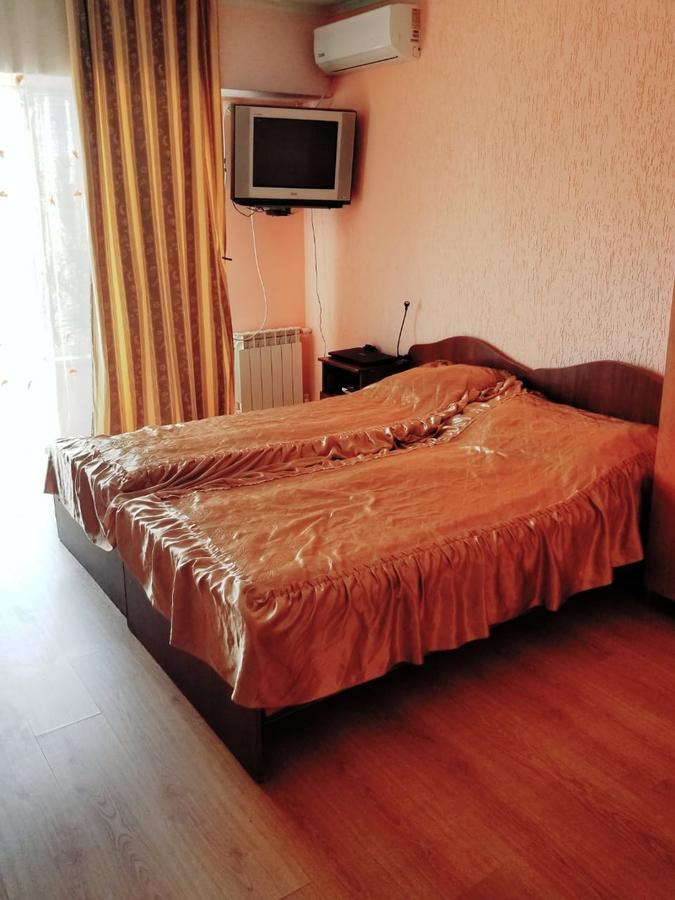 Gostevoi Dom Karavan Hotel Анапа Екстериор снимка